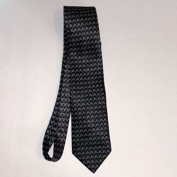 Brioni 100% silk Italian tie - Picture 3 of 4